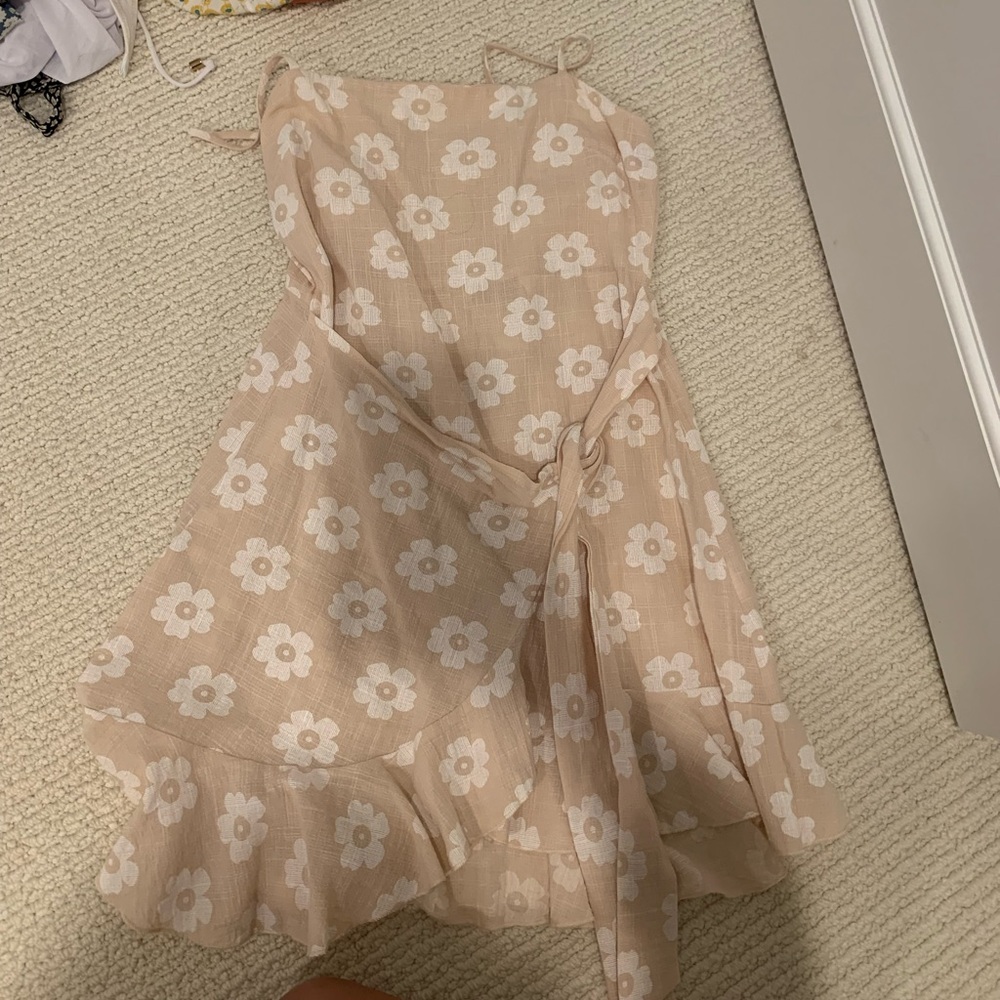 Super cute princess polly wrap dress, size 4